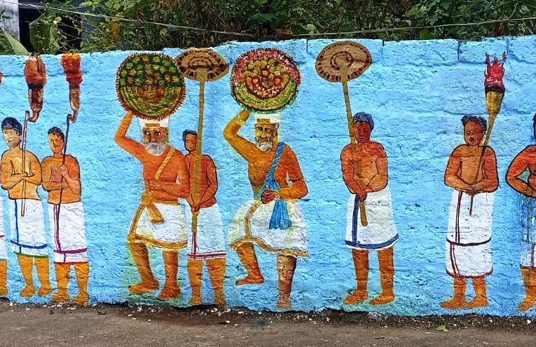 തൃച്ചംബരം ക്ഷേത്രോല്‍സവം ചുമര്‍ച്ചിത്രമാക്കിയ കലാകാരന്‍മാര്‍ക്ക് ആദരവ്-