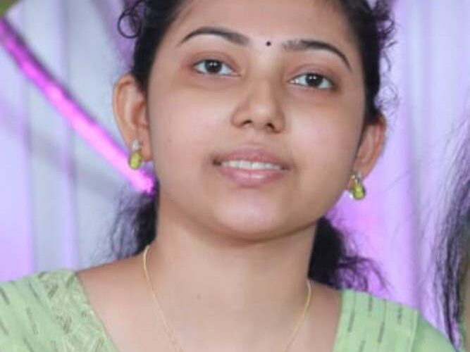 തൃച്ചംബരം ശ്രീനാരായണ ഗുരുമന്ദിരത്തിന് സമീപത്തെ കെ.വിസ്മയ (26) നിര്യാതയായി.