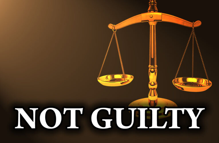 ആമയിറച്ചിക്കേസില്‍ പ്രതികളെ വെറുതെവിട്ടു-പ്രതിഭാഗത്തിന് വേണ്ടി അഡ്വ.എം.വിനോദ് രാഘവന്‍ ഹാജരായി.