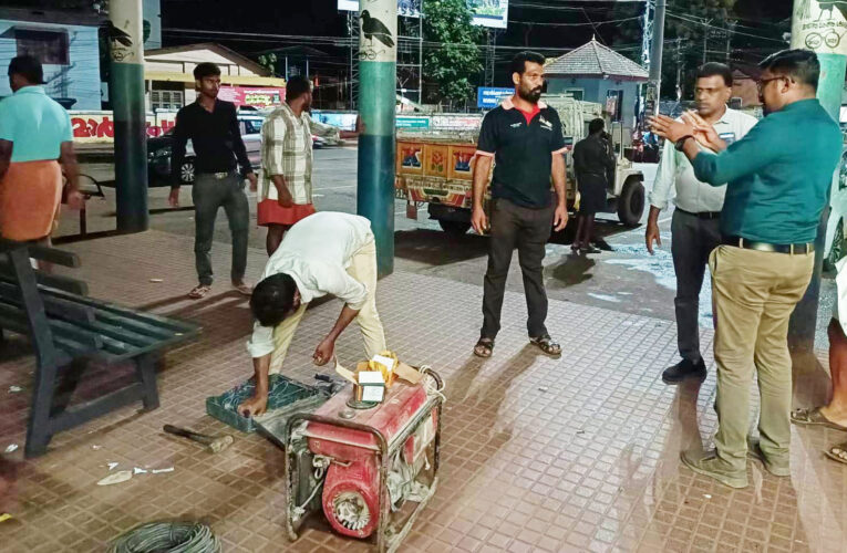 തളിപ്പറമ്പ് ബസ് സ്റ്റാന്‍ഡില്‍ പുതിയ ഇരിപ്പിടങ്ങള്‍ സ്ഥാപിച്ചു