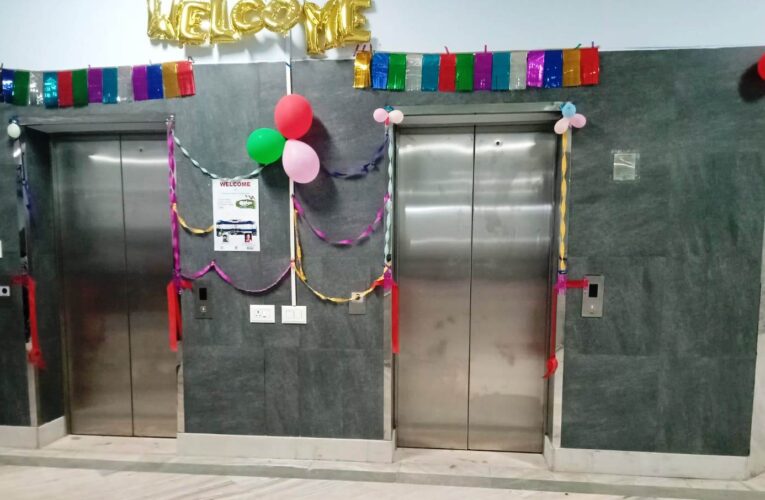 ഉദ്ഘാടനം ഗംഭീരം, പക്ഷെ, ലിഫ്റ്റ് ഇനിയും തുറന്നില്ല.