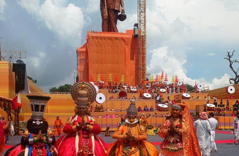 ഓങ്കാരേശ്വറില്‍ ജനശ്രദ്ധ നേടി തളിപ്പറമ്പ് കഥകളികേന്ദ്രം.