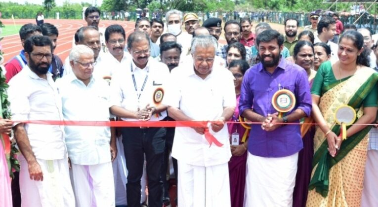 യുവതലമുറയെ കായികമേഖലയിലേക്ക് ആകര്‍ഷിച്ച് ലഹരിഉപയോഗത്തില്‍ നിന്ന് അകറ്റണം-മുഖ്യമന്ത്രി.