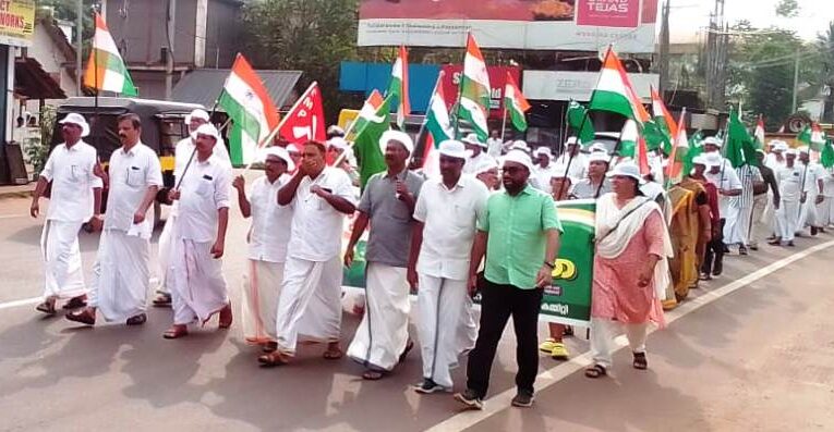 യു.ഡി.എഫ് തളിപ്പറമ്പില്‍ പദയാത്ര നടത്തി.