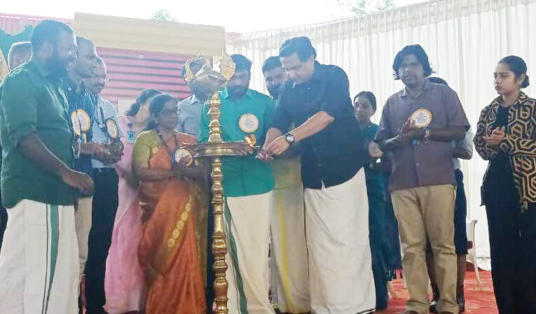 ആരോഗ്യ സര്‍വകലാശാല കലോല്‍സവം ആരംഭിച്ചു.