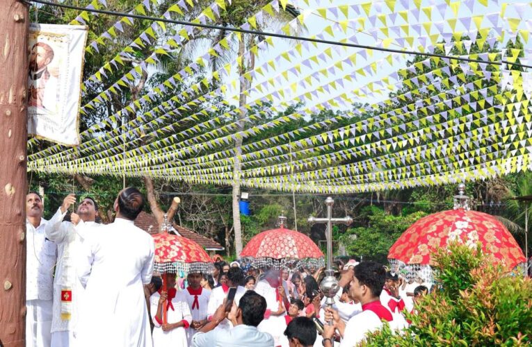 പരിയാരം ഫ്രാന്‍സിസ് സേവ്യര്‍ തിരുനാളും സുവര്‍ണജൂബിലി ആഘോഷവും തുടങ്ങി.