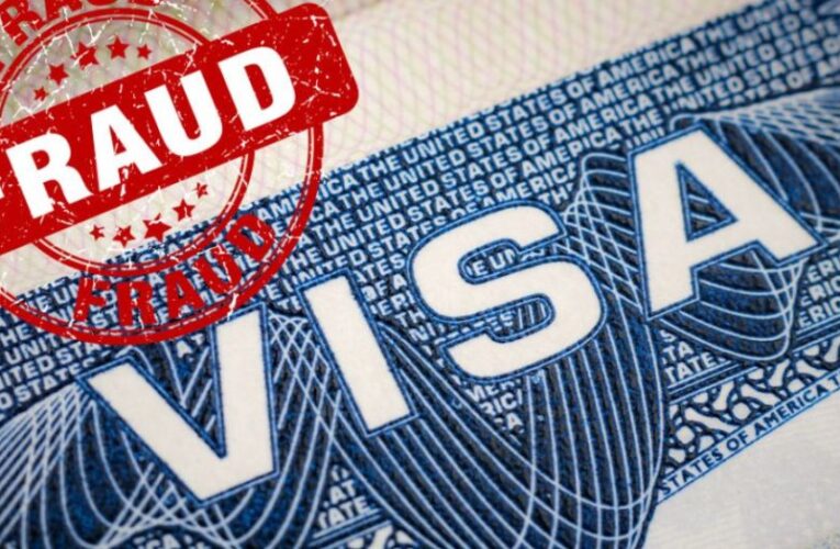 ഭാര്യക്ക് അമേരിക്കയില്‍ ജോലിയും വിസയും വാഗ്ദാനം ചെയ്ത് ഭര്‍ത്താവിന്റെ 1,78,000 രൂപ തട്ടിയെടുത്തു.