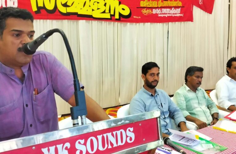കേരളത്തിനെതിരായ സാമ്പത്തിക ഉപരോധം പിന്‍വലിക്കുക: എന്‍ജിഒ യൂനിയന്‍