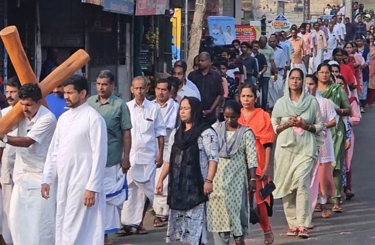 ചെമ്പേരി ഫൊറോന പള്ളിയുടെ നേതൃത്വത്തില്‍ 24 കിലോമീറ്റര്‍ ദൂരം കുരിശിന്റെ വഴി നടത്തി.