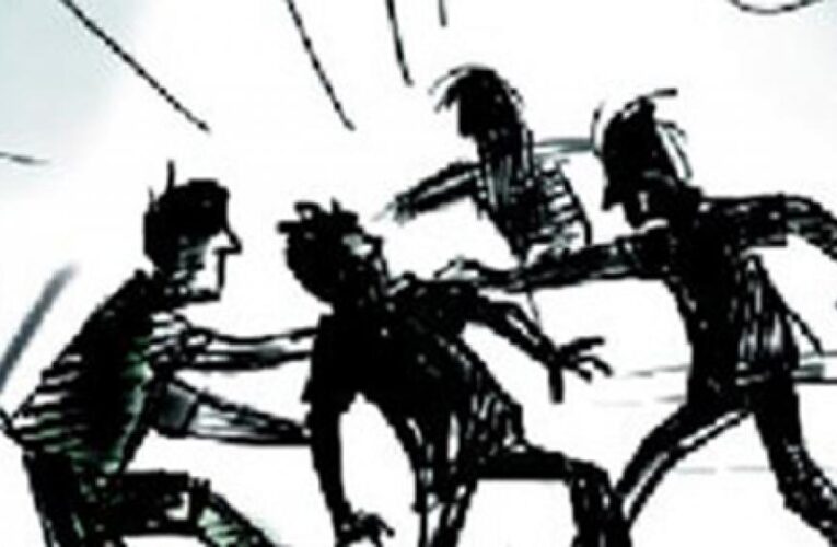 വിവാഹവീട്ടില്‍ ഗാനമേളക്കിടെ കൂട്ടയടി, ആറുപേര്‍ക്കെതിരെ കണ്ണൂര്‍ ടൗണ്‍പോലീസ് കേസെടുത്തു.