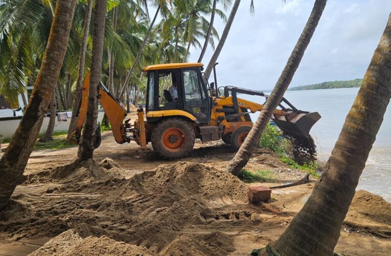 മണല്‍ മാഫിയക്കെതിരെ നടപടികള്‍ ശക്തമാക്കി പഴയങ്ങാടി പോലീസ്