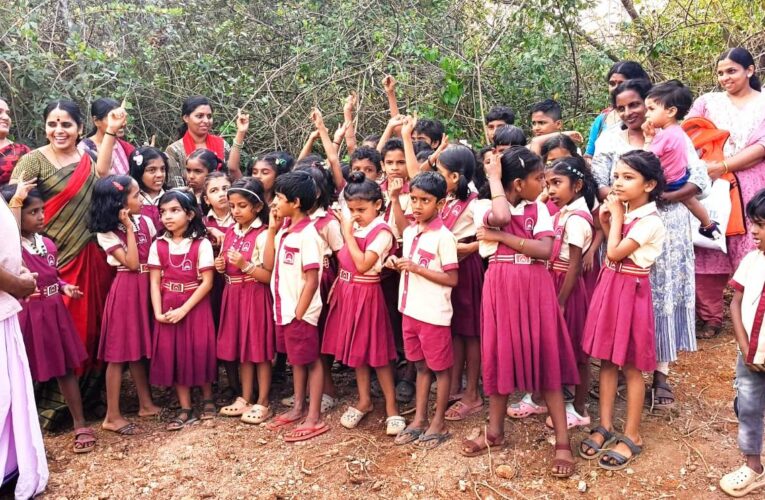 കണ്ടലിനെ അറിയാന്‍; തീരവന യാത്രയുമായി വിദ്യാര്‍ത്ഥികളും രക്ഷിതാക്കളും