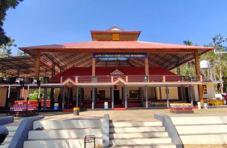 മാതമംഗലം നീലിയാര്‍ ക്ഷേത്രത്തില്‍ നവീകരണ കലശവും പുന:പ്രതിഷ്ഠയും കളിയാട്ടവും 29 മുതല്‍