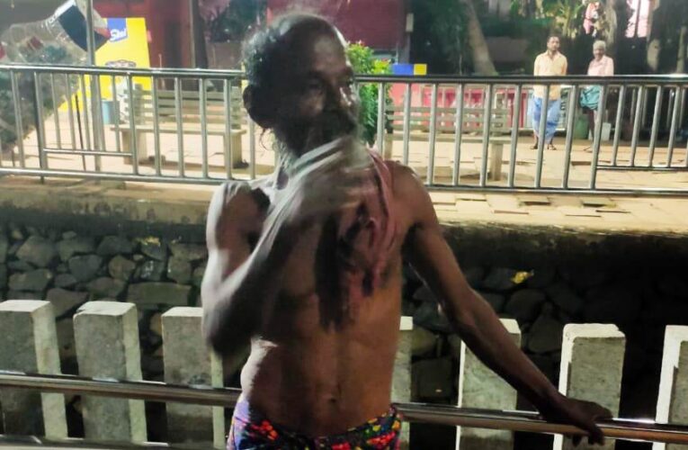 പറശ്ശിനി പുഴയില്‍ തോണി മറിഞ്ഞ് പുഴയിലേക്ക് വീണയാളെ സംസ്ഥാന ജലഗതാഗത വകുപ്പ് ബോട്ട് ജീവനക്കാര്‍ രക്ഷപ്പെടുത്തി.