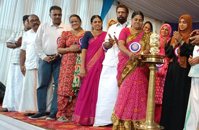 കുടുംബശ്രീ അരങ്ങ് 2025 ജില്ലാ കലാത്സവത്തിന തുടക്കമായി