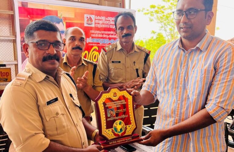 സീനിയര്‍ ഫയര്‍ ആന്റ് റെസ്‌ക്യൂ ഓഫീസര്‍ എം.വി.അബ്ദുള്ളക്ക്് യാത്രയയപ്പ് നല്‍കി.