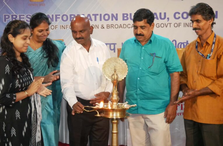 വികസനോന്മുഖ പത്രപ്രവര്‍ത്തനത്തെയും വികസന ആശയവിനിമയത്തെയും പ്രോത്സാഹിപ്പിക്കുന്നതില്‍ മാധ്യമങ്ങള്‍ പ്രധാന പങ്ക് വഹിക്കണം-വി.പളനിച്ചാമി