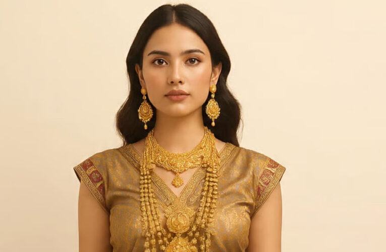 സ്വര്‍ണവിലയില്‍ ഉച്ചയോടെ വീണ്ടും കുതിപ്പ്. രാവിലെ പവന് 880 രൂപ കൂടിയപ്പോള്‍ ഉച്ചയോടെ 440 രൂപ കൂടി വര്‍ധിച്ച് 87,440 രൂപയില്‍ എത്തി