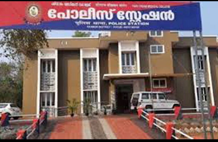 മര്‍ച്ചന്റ് നേവിയില്‍ ജോലി ശരിയാക്കി കൊടുക്കാം എന്ന് വാഗ്ദാനം ചെയ്ത് 5,90,000 രൂപ തട്ടിയെടുത്തതായി  പരാതി