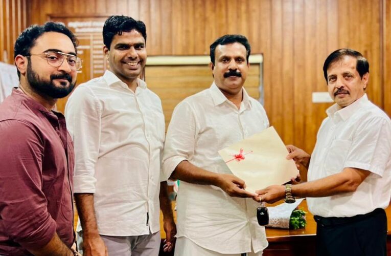 പുതിയ നഗരസഭാ ഭരണസമിതിക്ക് വികസന നിവേദനം നല്‍കി തളിപ്പറമ്പ് ചേമ്പര്‍ ഓഫ് കൊമേഴ്‌സ്