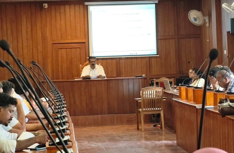 ചെലവുകൂടിയ സത്യപ്രതിജ്ഞ തളിപ്പറമ്പിലെന്ന് വിമര്‍ശനം; പരിപാടി ഭംഗിയായില്ലേയെന്ന് ചെയര്‍പേഴ്‌സന്‍