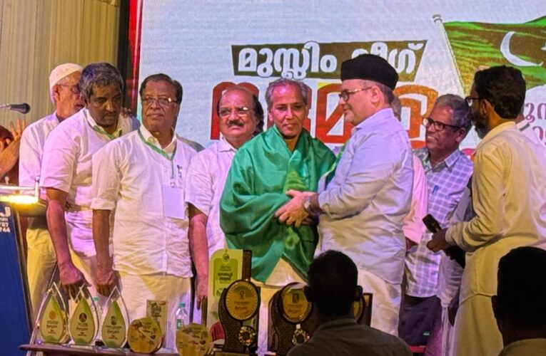 മുസാന്‍കുട്ടി തേറളായിക്ക് നാടിന്റെ ആദരം-പാണക്കാട് സയ്യിദ് മുനവ്വറലി ശിഹാബ്തങ്ങള്‍ ഉദ്ഘാടനം ചെയ്തു