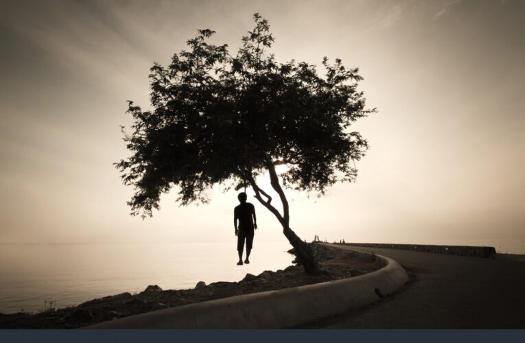 നടുവില്‍ ഉത്തൂരിലെ യുവാവ് തൂങ്ങിമരിച്ചു.