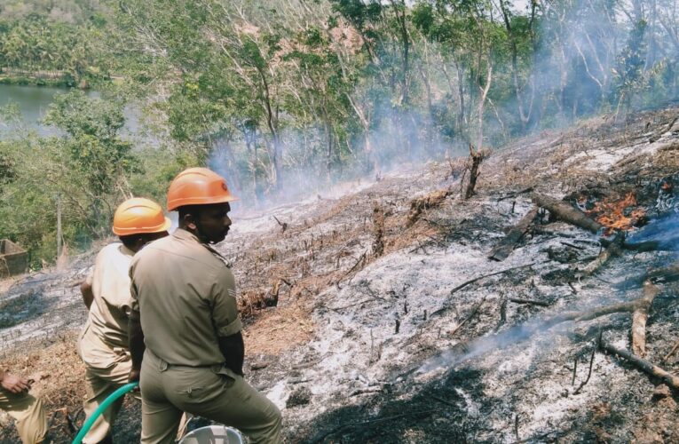 കുപ്പം വൈര്യാംകോട്ടത്ത് തീപിടുത്തം-
