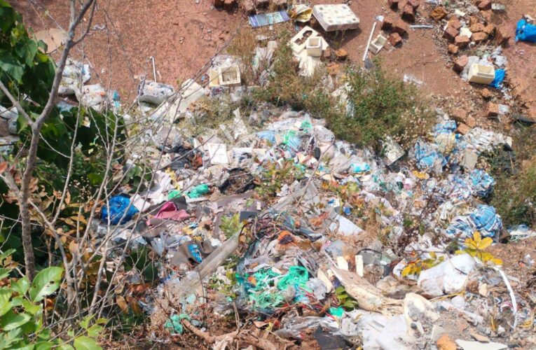 മാലിന്യം തള്ളിയത്തിന് 13000 രൂപ പിഴ ചുമത്തി ജില്ലാ എൻഫോഴ്‌സ്‌മെന്റ് സ്‌ക്വാഡ്