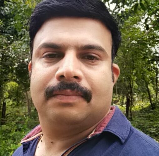 തലോറയിലെ പെരുമ്പടവ് അടുക്കം സ്വദേശി കെ.ജയചന്ദ്രന്‍(44) നിര്യാതനായി.