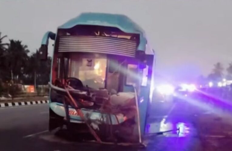 മൈസൂരുവില്‍ സ്വകാര്യ ബസ് അപകടത്തില്‍പ്പെട്ട് നാല് മലയാളികള്‍ക്ക് ദാരുണാന്ത്യം