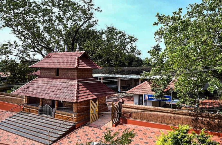 വീണ്ടും മുഖ്യമന്ത്രിയാകണം; പിണറായി വിജയന്റെ പേരില്‍ വിഷ്ണുപൂജ വഴിപാട്
