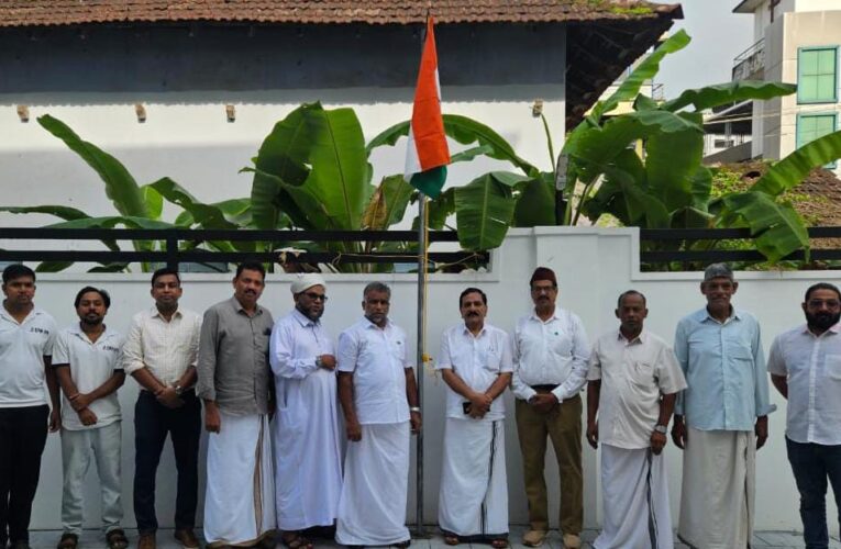 ടച്ച് ഓഫ് മേഴ്‌സിയുടെ പുരസ്‌കാര വേദിയായ അനുമോദന പരിപാടികള്‍ പയ്യന്നൂര്‍ ഒ.പി.എം ഇന്‍ ഓഡിറ്റോറിയത്തില്‍ ആരംഭിച്ചു.