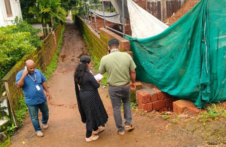മലിനജല പൈപ്പ്‌ലൈന്‍ സ്ഥാപിച്ചത് നഗരസഭ അധികൃതര്‍ പരിശോധിച്ചു-കണ്ണൂര്‍ ഓണ്‍ലൈന്‍ന്യൂസ്  ഇംപാക്ട്‌